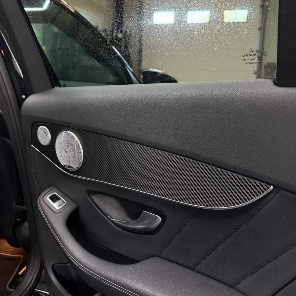 insert intérieur carbone Mercedes classe c